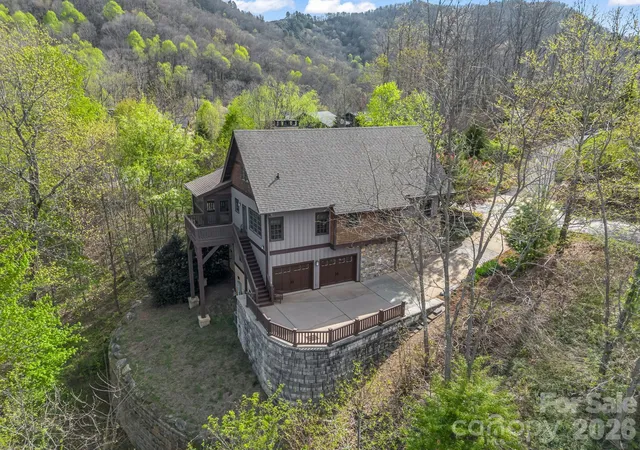 3rd image of 29 Crockett Ridge Rd, Black Mountain, NC 28711 | MLS# 4361501