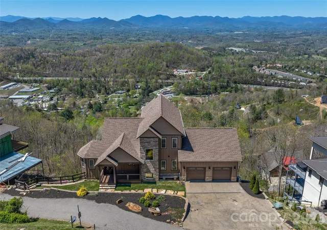 Photo 2 of Single family home for sale at 179 Serenity Ridge Trl, Asheville, NC 28804 | MLS# 4361567 | Listing updated on 2026-10-05