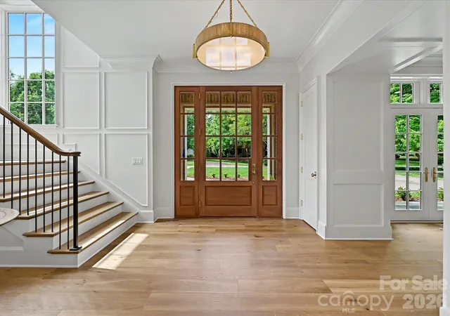 Photo 4 of Single family home for sale at 3701 Pelham Ln, Charlotte, NC 28211 | MLS# 4361615 | Listing updated on 2026-10-02