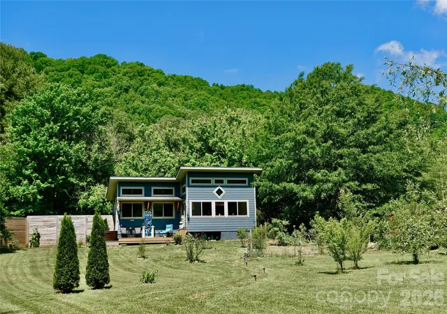 1st image of 3 Taproot Trl, Barnardsville, NC 28709 | MLS# 4361662