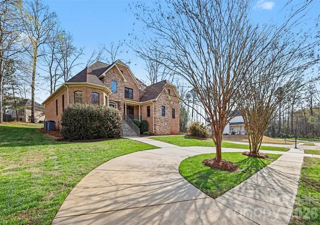 Photo 2 of Single family home for sale at 402 Rugby Rd, Salisbury, NC 28144 | MLS# 4361717 | Listing updated on 2026-09-20