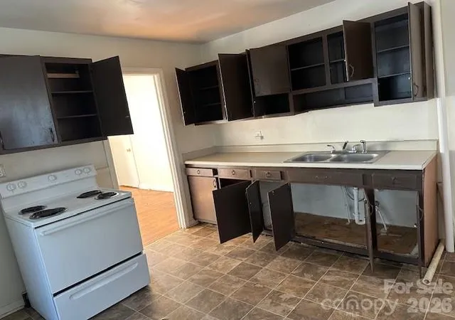 Photo 3 of Single family home for sale at 2218 Wilson Ave, Charlotte, NC 28208 | MLS# 4361768 | Listing updated on 2026-06-26