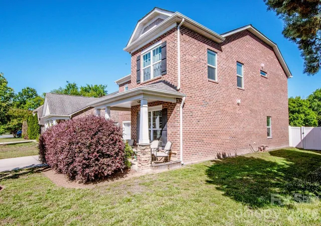 Photo 3 of Single family home for sale at 4160 Waterstone Pl SW, Concord, NC 28027 | MLS# 4361787 | Listing updated on 2026-08-22