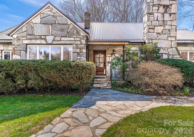 Photo 5 of Single family home for sale at 4125 State Hwy 197 S, Burnsville, NC 28714 | MLS# 4361798 | Listing updated on 2026-09-03