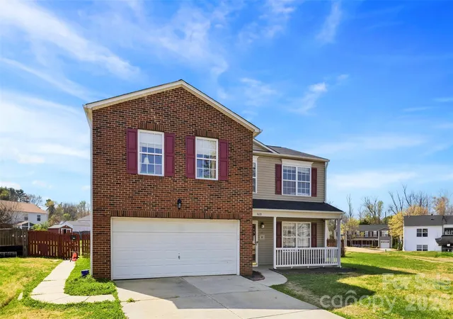 Photo 3 of Single family home for sale at 9610 Duxford Ln, Charlotte, NC 28269 | MLS# 4361850 | Listing updated on 2026-08-14