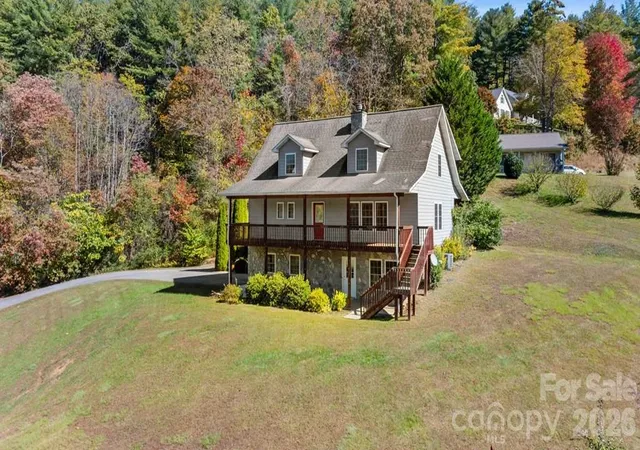 Photo 2 of Single family home for sale at 44 Ellistone Ct, Sylva, NC 28779 | MLS# 4361873 | Listing updated on 2026-04-15