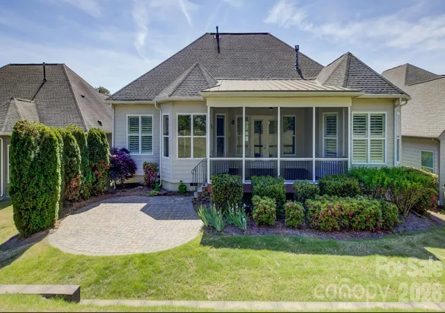 Photo 2 of Single family home for sale at 14924 High Blf Ct, Charlotte, NC 28278 | MLS# 4361881 | Listing updated on 2026-10-16