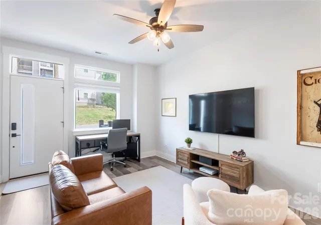 4th image of 223 S Bruns Ave, Charlotte, NC 28208 | MLS# 4361920