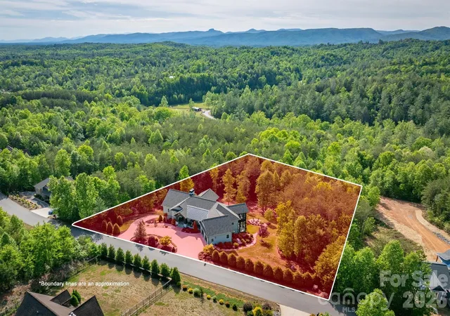 Photo 3 of Single family home for sale at 1506 High Valley Way, Lenoir, NC 28645 | MLS# 4361930 | Listing updated on 2026-10-06