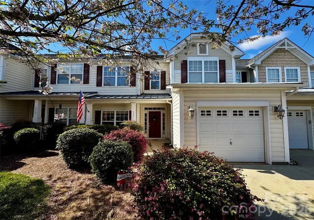 Photo 1 of Townhouse for sale at 337 Rose Garden Ct, Rock Hill, SC 29732 | MLS# 4361954 | Listing updated on 2026-04-18