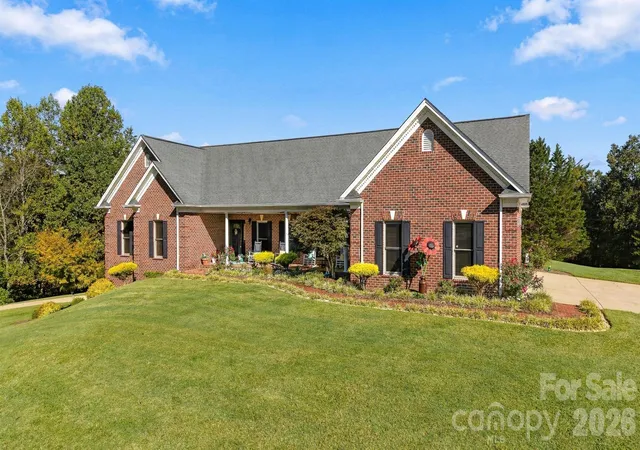 Photo 2 of Single family home for sale at 3330 Shamrock Hts, Hudson, NC 28638 | MLS# 4362059 | Listing updated on 2026-10-20