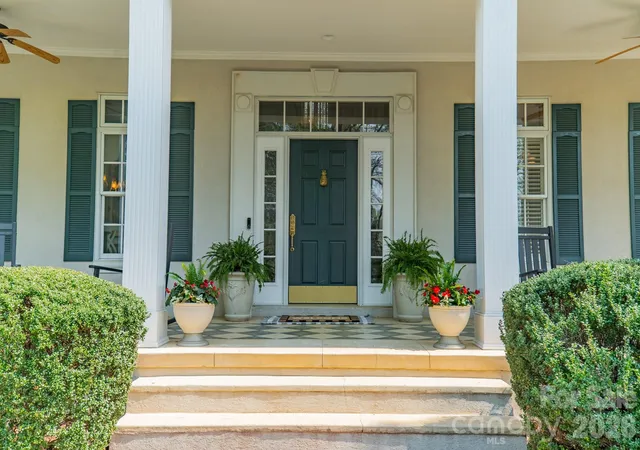 Photo 3 of Sale Pending at 126 Patience Pl Ln, Mooresville, NC 28117 | MLS# 4362071 | Listing updated on 2026-08-03