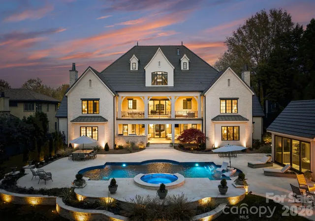 Photo 2 of Mansion for sale at 302 Oakmont Ln, Waxhaw, NC 28173 | MLS# 4362089 | Listing updated on 2026-07-08