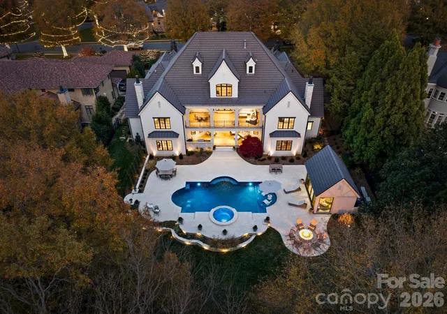 Photo 3 of Mansion for sale at 302 Oakmont Ln, Waxhaw, NC 28173 | MLS# 4362089 | Listing updated on 2026-07-08