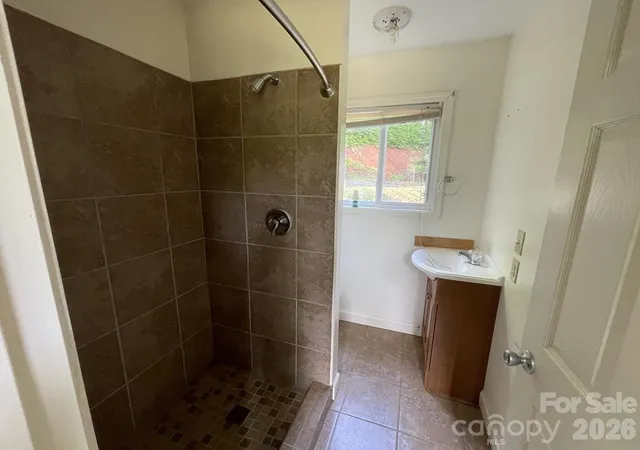 Photo 18 of Single family home for sale at 930 Copperhead Cvs, Sylva, NC 28779 | MLS# 4362202 | Listing updated on 2026-03-27
