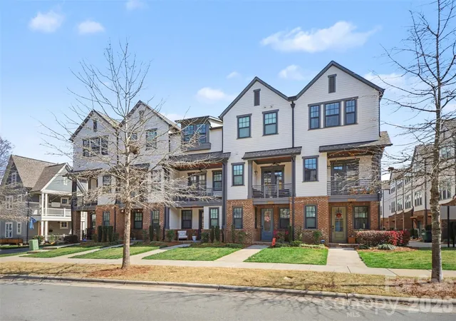 2nd image of 3300 Spencer St, Charlotte, NC 28205 | MLS# 4362221