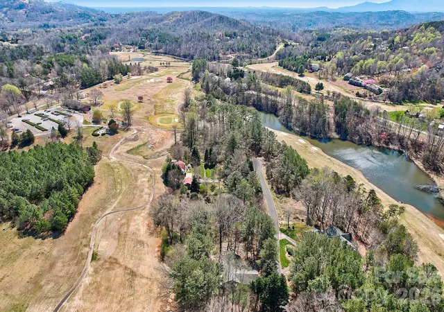Photo 4 of Single family home for sale at 225 Sheepnose Dr, Lake Lure, NC 28746 | MLS# 4362249 | Listing updated on 2026-10-02