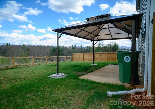 Photo 1 of Single family home for sale at 228 Ridgeview Ln, Mars Hill, NC 28754 | MLS# 4362306 | Listing updated on 2026-10-07