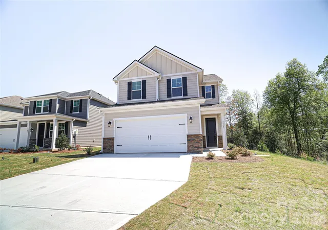 Photo 2 of Single family home for sale at 4982 Twin River Dr, Denver, NC 28037 | MLS# 4362355 | Listing updated on 2026-06-05