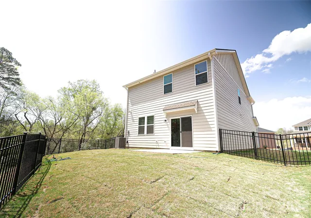 Photo 3 of Single family home for sale at 4982 Twin River Dr, Denver, NC 28037 | MLS# 4362355 | Listing updated on 2026-06-05