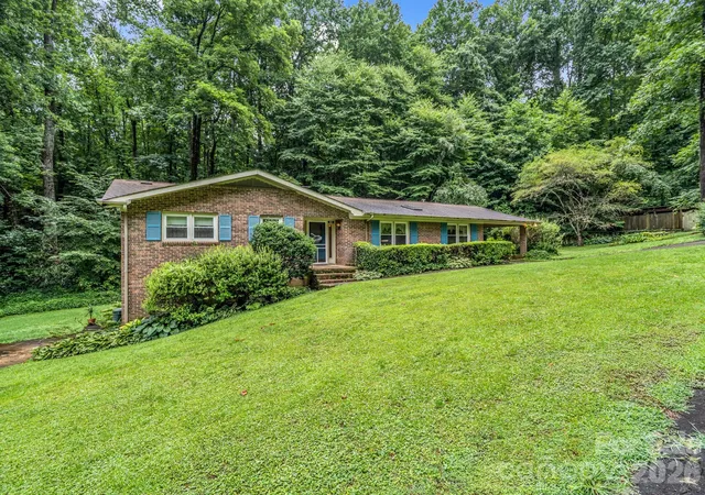 Photo 3 of Single family home for sale at 103 Maplewood Ln, Marion, NC 28752 | MLS# 4362446 | Listing updated on 2026-09-01