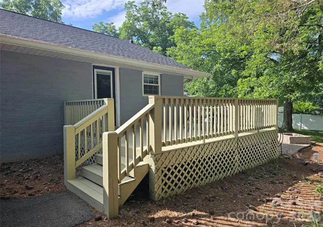 Photo 4 of Single family home for sale at 403 Stevens St, China Grove, NC 28023 | MLS# 4362503 | Listing updated on 2026-10-12