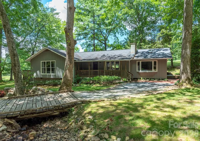 Homes for sale in Swannanoa, NC | 290 Patton Hill Rd, Swannanoa, NC 28778 | MLS# 4362510