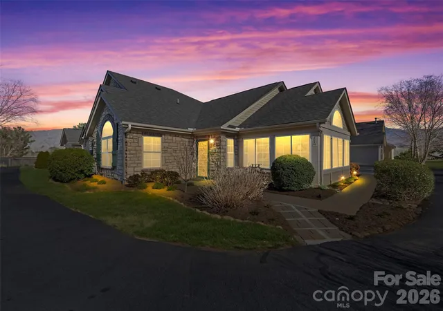Homes for sale in Swannanoa, NC | 81 Outlook Cir, Swannanoa, NC 28778 | MLS# 4362543