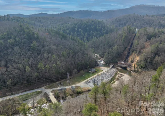 Homes for sale in Flat Rock, NC | 666 Never Blue Rd, Flat Rock, NC 28731 | MLS# 4362603