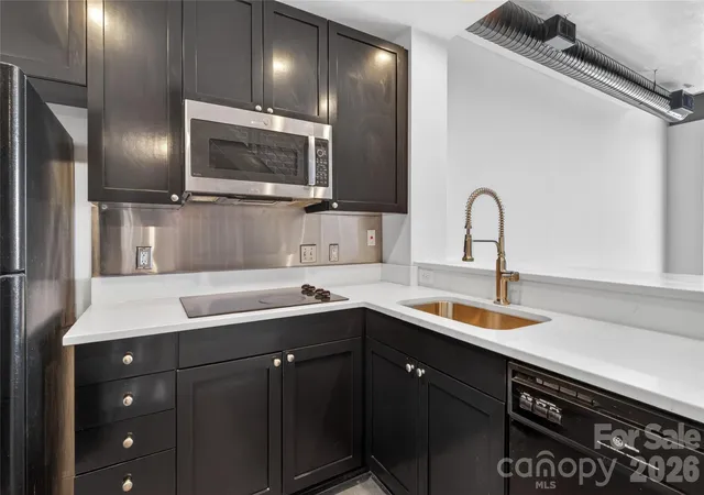 3rd image of 710 W Trade St, Charlotte, NC 28202