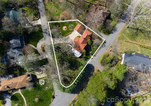 2nd image of 25 Blackwood Rd, Asheville, NC 28804 | MLS# 4362662