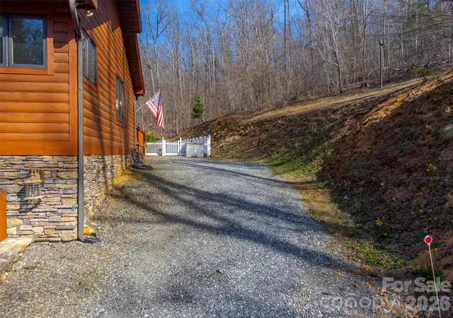 Homes for sale in Cullowhee, NC | 112 Hawks Nest Rdg, Cullowhee, NC 28723 | MLS# 4362759