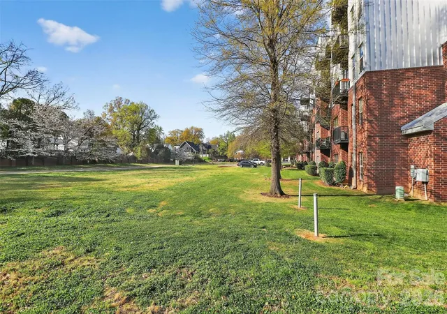2nd image of 2338 Yadkin Ave, Charlotte, NC 28205