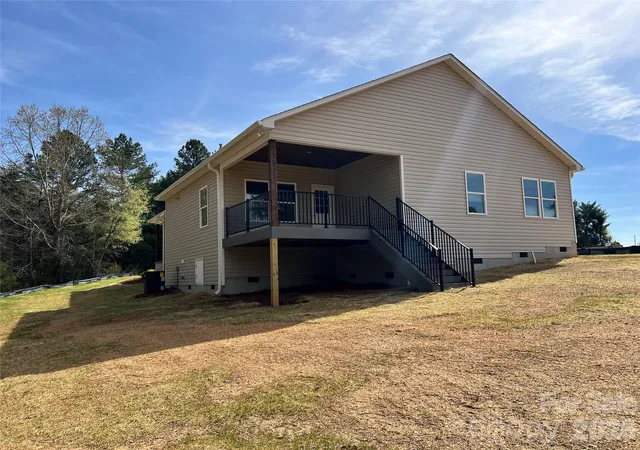 4th image of 42629 Greenview Dr, Albemarle, NC 28001 | MLS# 4362903