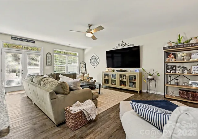 Homes for sale in Fort Mill, SC | 2704 Cregstone Wy, Fort Mill, SC 29715 | MLS# 4362917