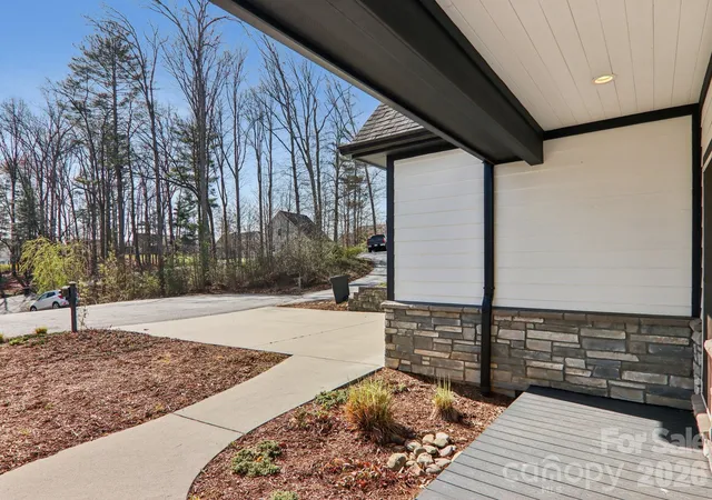 Homes for sale in Etowah, NC | 98 Hamilton Woods Ln, Etowah, NC 28729 | MLS# 4362971