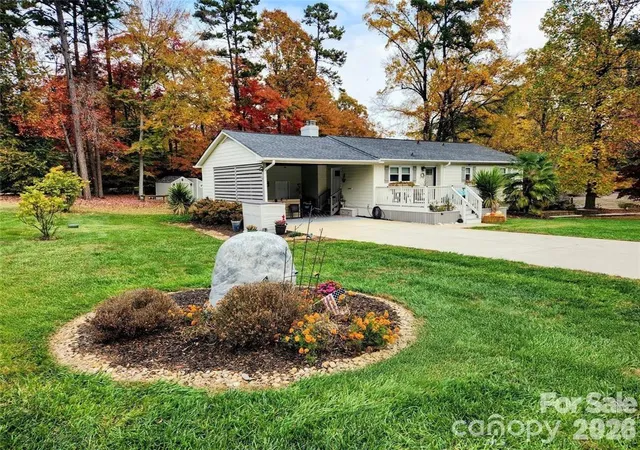 3rd image of 9542 Riviera Dr, Sherrills Ford, NC 28673 | MLS# 4362980