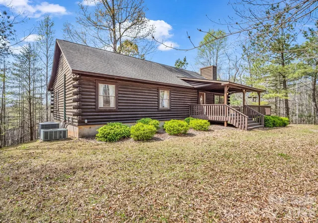 Homes for sale in Rutherfordton, NC | 1050 Cross Ridge Dr, Rutherfordton, NC 28139 | MLS# 4362985