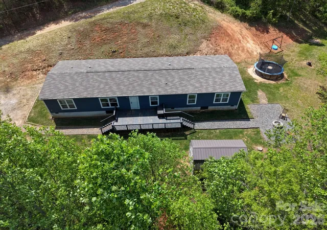 Homes for sale in Marshall, NC | 87 Horseback Ln, Marshall, NC 28753 | MLS# 4363036