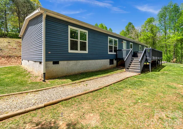Homes for sale in Marshall, NC | 87 Horseback Ln, Marshall, NC 28753 | MLS# 4363036