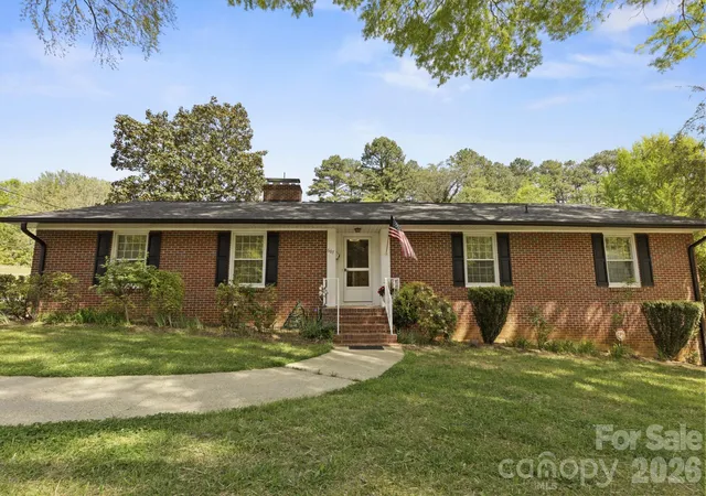 1st image of 607 12th Ave Ne, Hickory, NC 28601 | MLS# 4363073