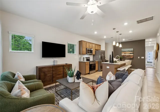 3rd image of 5617 Retledge St, Charlotte, NC 28269 | MLS# 4363115