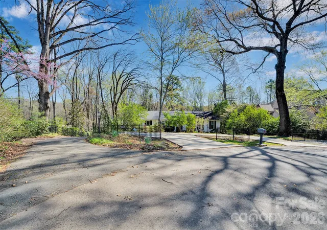 Homes for sale in Charlotte, NC | 301 Hillandale Dr, Charlotte, NC 28270 | MLS# 4363145