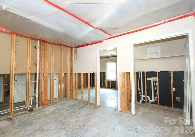 Photo 4 of House for sale at 1401 W Mauney Ave, Gastonia, NC 28052 | MLS# 4363159 | Listing updated on 2026-08-07