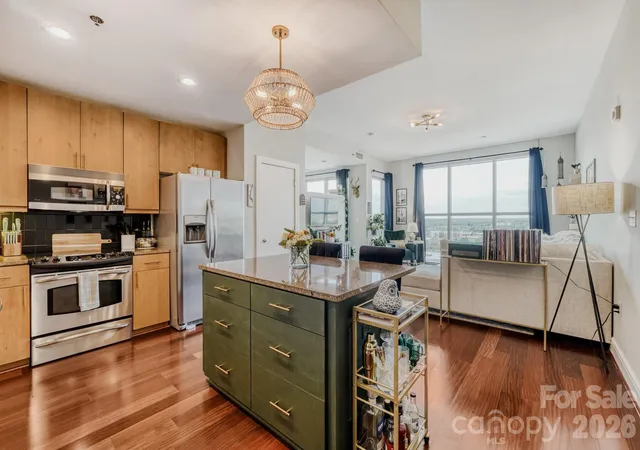 1st image of 333 W Trade St W #1105, Charlotte, NC 28202 | MLS# 4363169