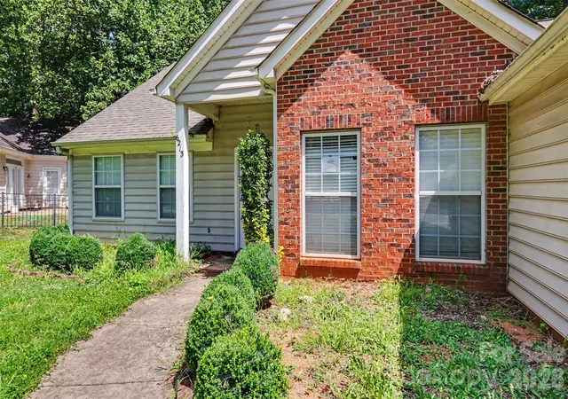 Photo 1 of Single family home for sale at 6213 Nevin Rd, Charlotte, NC 28262 | MLS# 4363288 | Listing updated on 2026-10-28