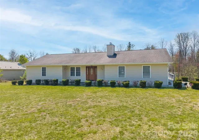 Homes for sale in Flat Rock, NC | 476 Jackson Loop Rd, Flat Rock, NC 28731 | MLS# 4363362