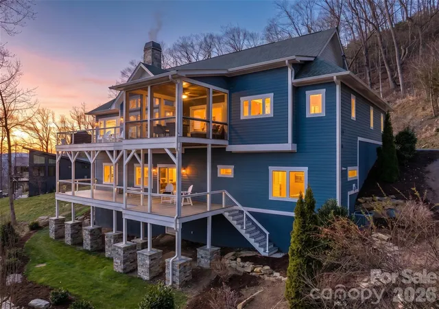 Photo 1 of Single family home for sale at 98 Rock Cliff Way, Hendersonville, NC 28791 | MLS# 4363363 | Listing updated on 2026-09-16