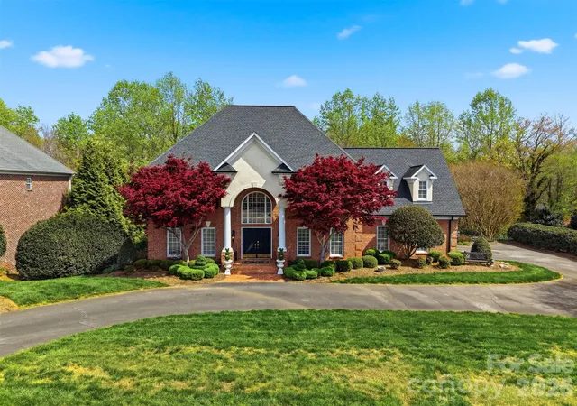 Photo 3 of Single family home for sale at 3704 8th Street Pl Nw, Hickory, NC 28601 | MLS# 4363402 | Listing updated on 2026-08-15