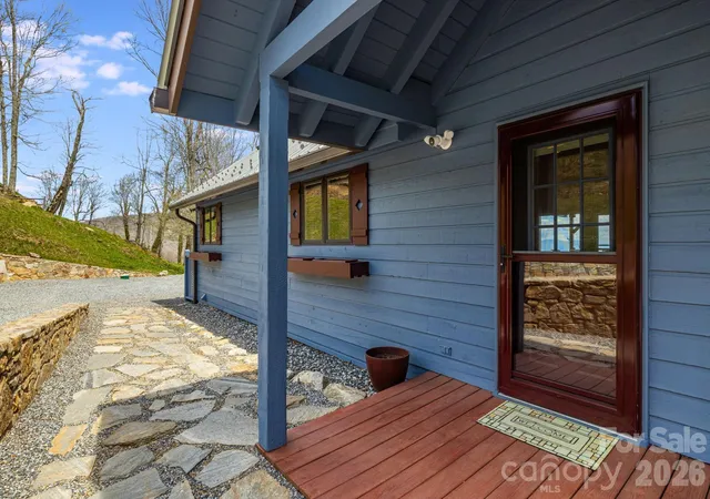 Photo 3 of Single family home for sale at 234 Upper Lookout Dr, Mars Hill, NC 28754 | MLS# 4363467 | Listing updated on 2026-10-02